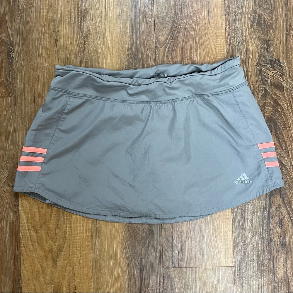 Adidas tennis gray and pink athletic tennis skort size Medium